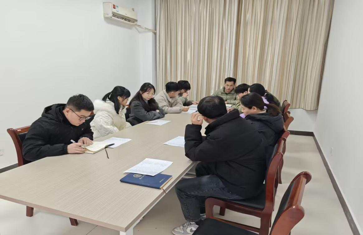 计算机学院人工智能教研室研讨部署新学期教学及毕业设计工作